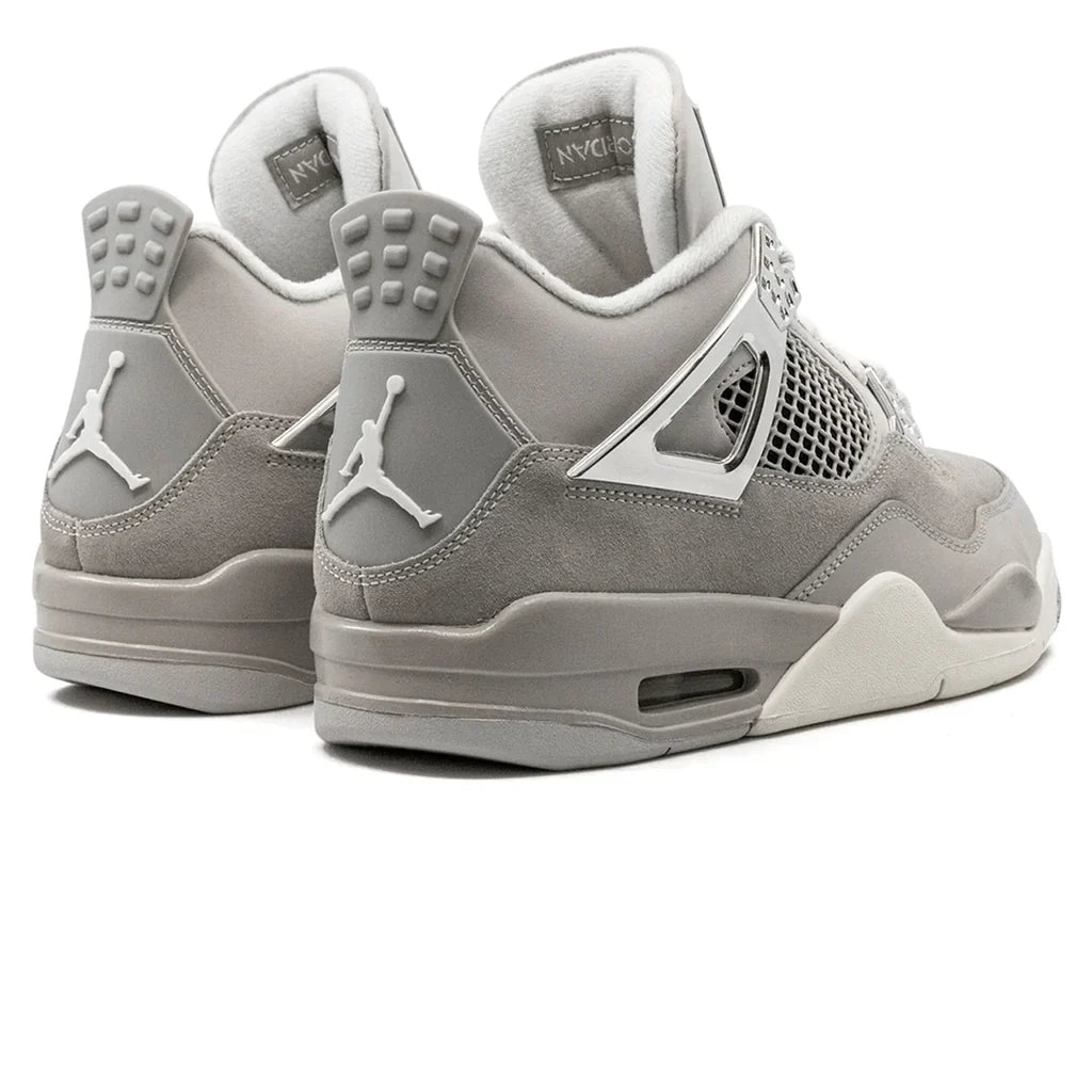 Air Jordan 4 'Frozen Moments'